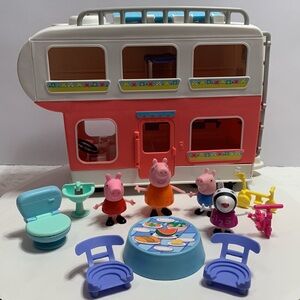 Peppa Pig Family Motorhome R/V - Peppa’s Adventures - w/Sounds by Hasbro